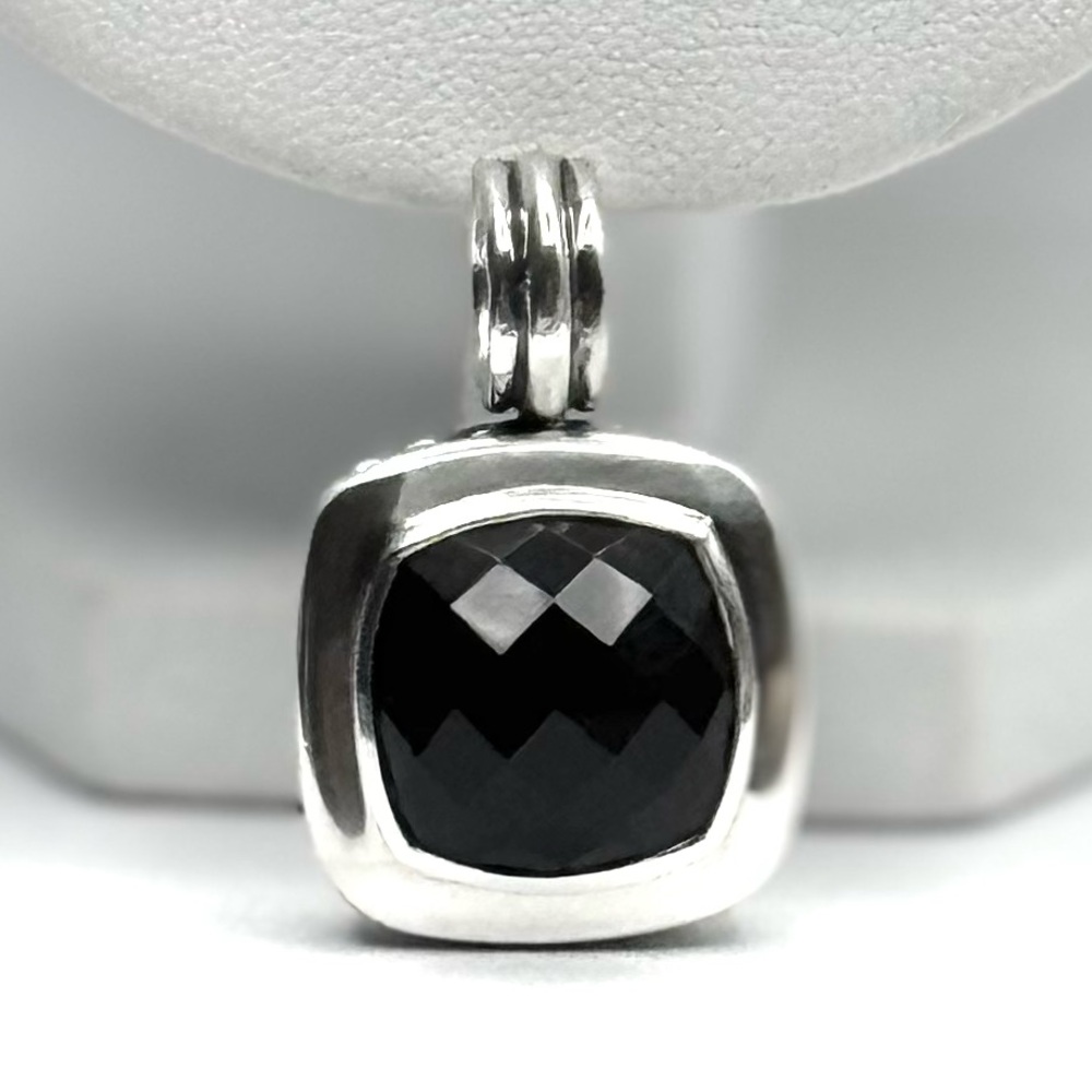 David Yurman Albion 14mm  Onyx
Pendant Enhancer